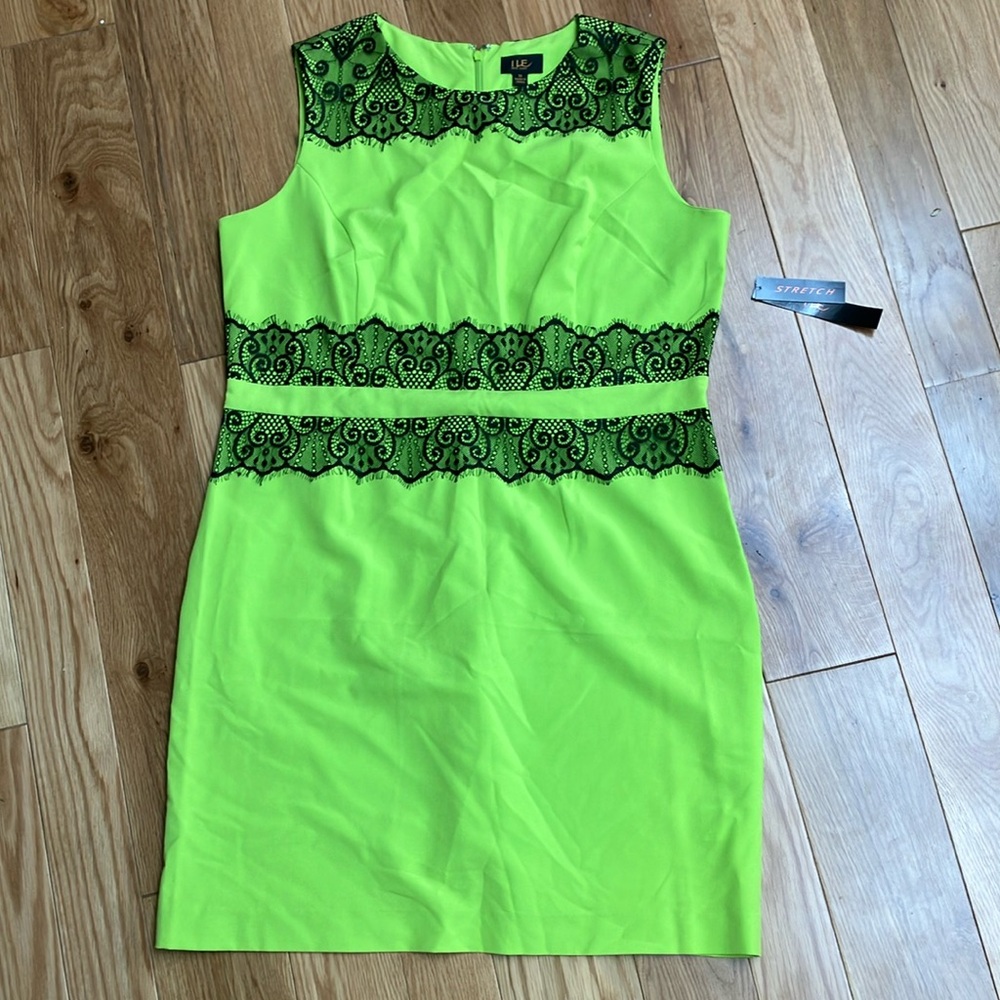 Neon Green fitted Dress Sleeveless Crew Neck black lace details sz 14